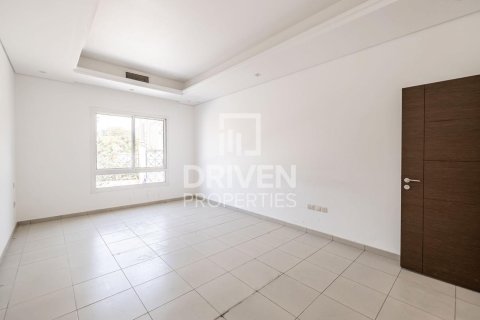 Villa in Living Legends, Dubai 6 bedrooms, 756.04 sq.m. № 140887 - photo 11