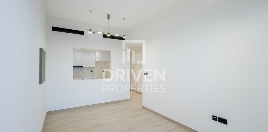 Apartamento en District 13, Jumeirah Village Circle, Dubai, 3 dormitorios, 113.06 m², № 140885