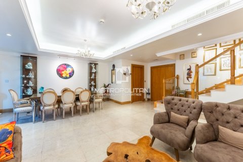 Appartement à Business Bay, Dubai, 3 chambres, 284 m², № 73462