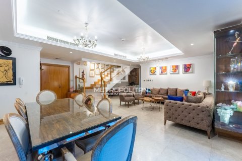 Apartment in Business Bay, Dubai 3 bedrooms, 284 sq.m. № 73462 - photo 3