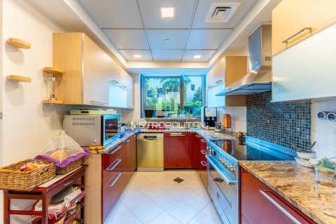 Apartment in Business Bay, Dubai 3 bedrooms, 284 sq.m. № 73462 - photo 7