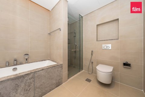 Купить квартиру в Дубае: 3 спальни, 179.4м², № 133017 - фото 9
