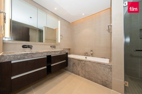 Купить квартиру в Дубае: 3 спальни, 179.4м², № 133017 - фото 8