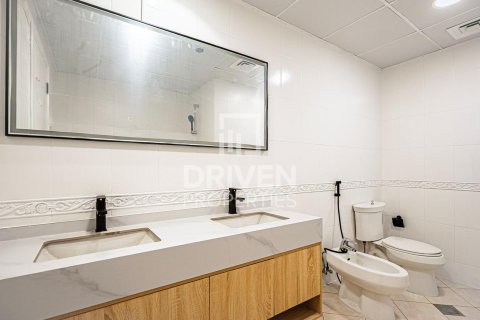 Apartamento en Motor City, Dubai, 3 dormitorios, 231.24 m², № 135388 - foto 4