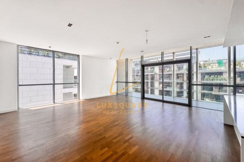 Снять в аренду квартиру в Аль-Васле, Дубай: 3 спальни, 203м², № 139553 - фото 2