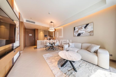 Снять в аренду квартиру в The Address Residences Dubai Opera, Даунтаун Дубай (Даунтаун Бурдж Дубай), Дубай: 2 спальни, 111.48м², № 128698 - фото 3