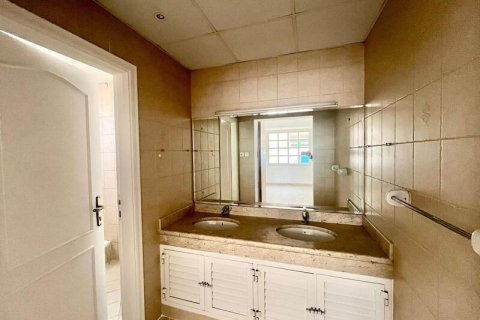 Villa à Al Barsha, Dubai, 5 chambres, 1393.5 m², № 52610 - photo 16