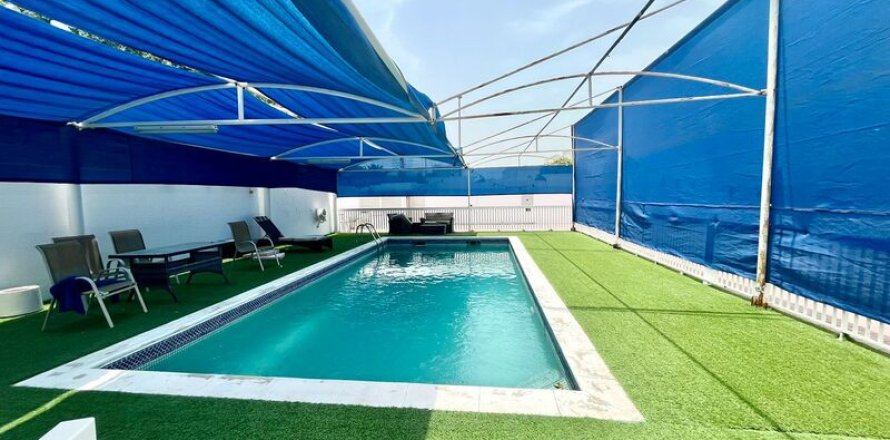 Villa à Al Barsha, Dubai, 5 chambres, 1393.5 m², № 52610