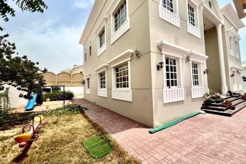 Villa à Al Barsha, Dubai, 5 chambres, 1393.5 m², № 52610 - photo 10