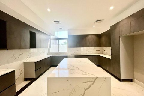Villa à Al Barsha, Dubai, 5 chambres, 903.64 m², № 52611 - photo 6