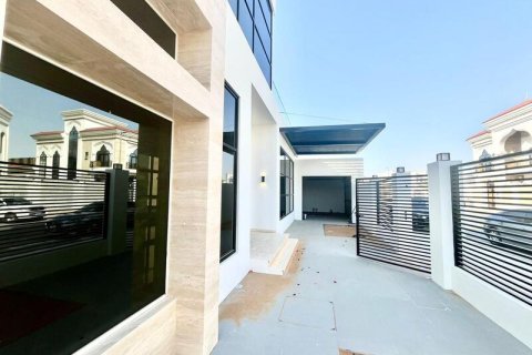 Villa à Al Barsha, Dubai, 5 chambres, 903.64 m², № 52611 - photo 13