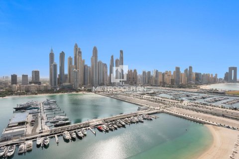 Apartment in EMAAR Beachfront, Dubai Harbour, Dubai 2 bedrooms, 119 sq.m. № 74224