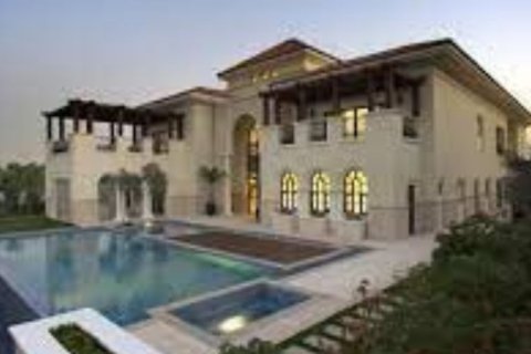 Villa in Jumeirah Village Circle, Dubai 7 bedrooms, 1520 sq.m. № 54682 - photo 3