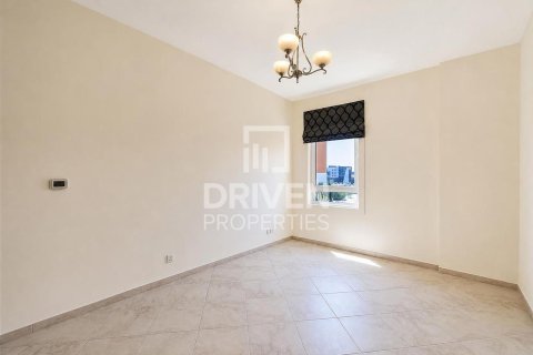 Снять в аренду квартиру в Motor City, Дубай: 2 спальни, 157.38м², № 138792 - фото 7