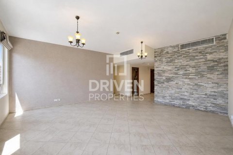 Снять в аренду квартиру в Motor City, Дубай: 2 спальни, 157.38м², № 138792 - фото 4