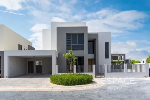 Villa à Dubai Hills Estate, Dubai, 5 chambres, 398 m², № 122987
