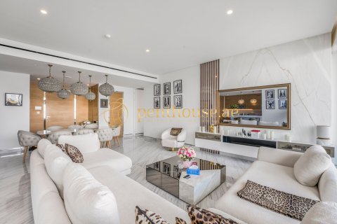 Apartment in Atlantis The Royal Residences, Palm Jumeirah, Dubai 2 bedrooms, 205 sq.m. № 14714 - photo 2