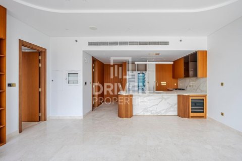 Appartement à The Crescent, Palm Jumeirah, Dubai, 1 chambre, 105.63 m², № 138367 - photo 2