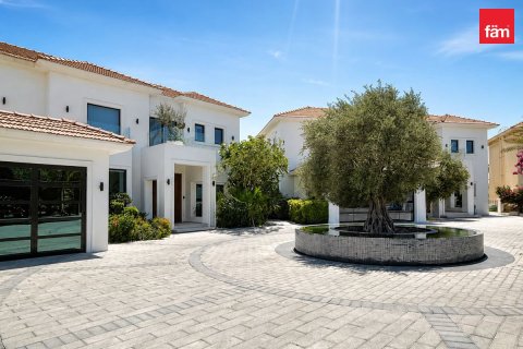 Villa en Jumeirah Islands, Dubai, 7 dormitorios, 1026 m², № 139506