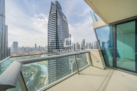 Appartement à Burj Vista, Downtown Dubai (Downtown Burj Dubai), Dubai, 3 chambres, 196 m², № 7470 - photo 2
