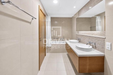 Appartement à Claren Towers, Downtown Dubai (Downtown Burj Dubai), Dubai, 2 chambres, 114.36 m², № 138752 - photo 17