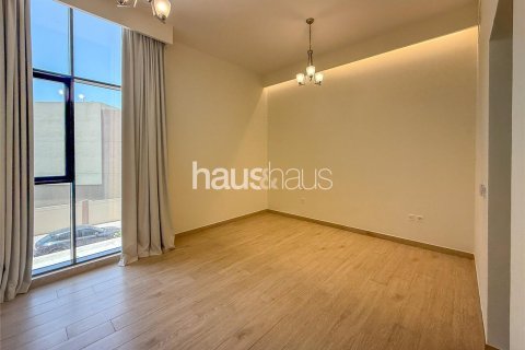 Townhouse in Dubai Sports City, Dubai 4 bedrooms, 208 sq.m. № 44559