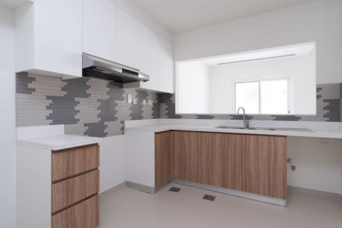 Adosado en Villanova, Dubai Land, Dubai, 2 dormitorios, 1766 m², № 797 - foto 9