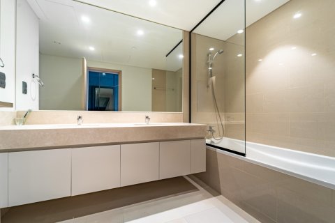 Apartment in Downtown Dubai (Downtown Burj Dubai), Dubai 2 bedrooms, 109 sq.m. № 139691 - photo 12