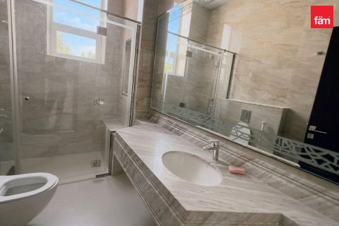 Villa en Dubai, 9 dormitorios, 1712.3 m², № 133358 - foto 5