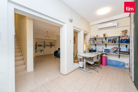 Townhouse in Dubai 3 bedrooms, 135.4 sq.m. № 133359 - photo 14