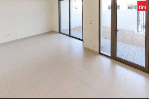 Таунхаус в Дубае, 3 спальни, 128.6м², № 137784