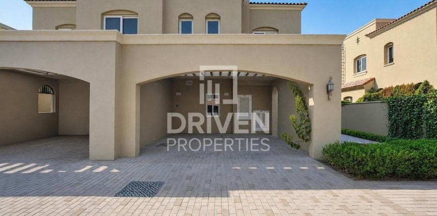 Villa à Bella Casa, Serena, Dubai, 3 chambres, 282.52 m², № 143201