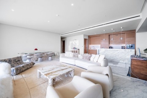 Apartment in Palm Jumeirah, Dubai 2 bedrooms, 267 sq.m. № 74245 - photo 2