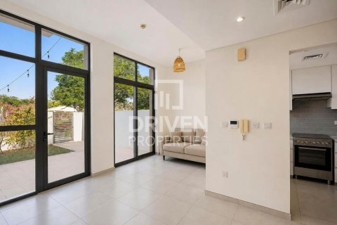 Apartment in Mudon, Dubai 2 bedrooms, 178.19 sq.m. № 142772 - photo 2