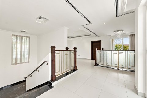 Villa à Jumeirah Golf Estates, Dubai, 5 chambres, 749.27 m², № 142081 - photo 13