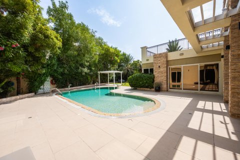 Villa à Jumeirah Golf Estates, Dubai, 5 chambres, 749.27 m², № 142081 - photo 12