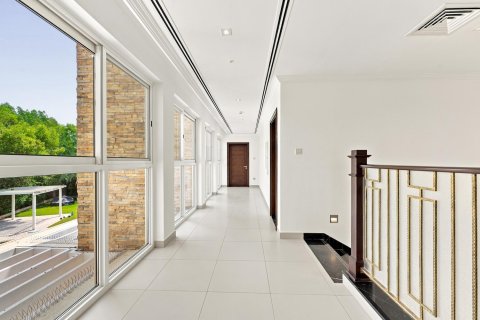 Villa à Jumeirah Golf Estates, Dubai, 5 chambres, 749.27 m², № 142081 - photo 16