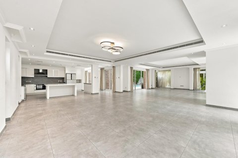 Villa à Jumeirah Golf Estates, Dubai, 5 chambres, 749.27 m², № 142081 - photo 3