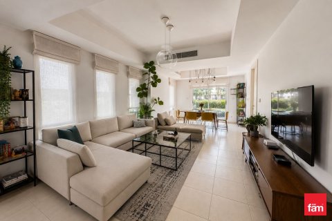 Villa in Dubai 3 bedrooms, 361.2 sq.m. № 112566 - photo 12