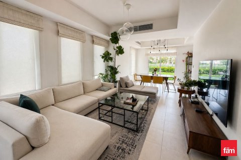 Villa in Dubai 3 bedrooms, 361.2 sq.m. № 112566 - photo 14