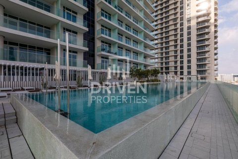 Снять в аренду квартиру в EMAAR Beachfront, Dubai Harbour, Дубай: 3 спальни, 177.35м², № 128921 - фото 20