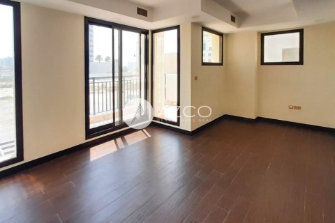 Townhouse in District 12, Jumeirah Village Circle, Dubai 3 bedrooms, 198.3 sq.m. № 37796 - photo 4