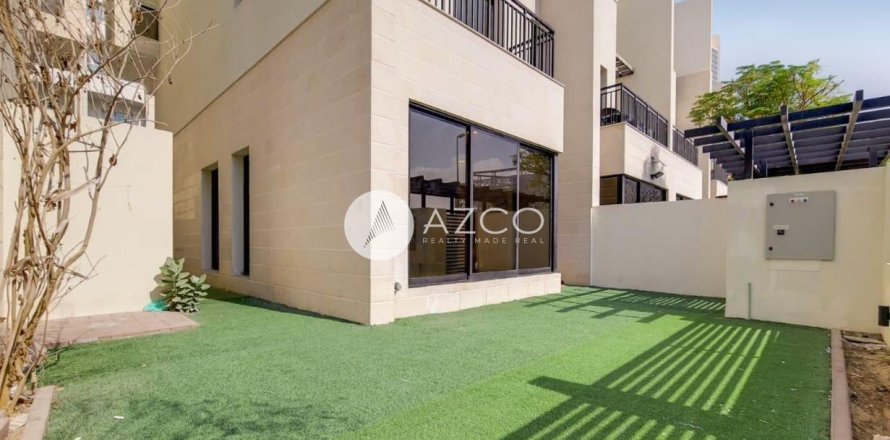 Townhouse in District 12, Jumeirah Village Circle, Dubai 3 bedrooms, 198.3 sq.m. № 37796
