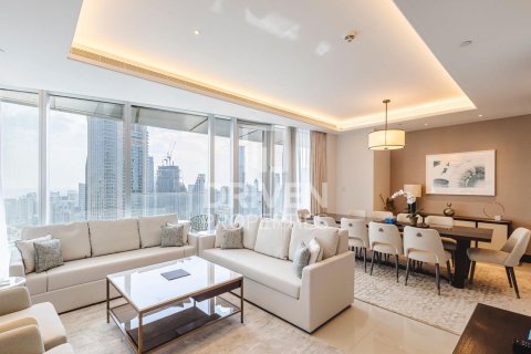 Apartamento en The Address Sky View Towers, Downtown Dubai (Downtown Burj Dubai), Dubai, 4 dormitorios, 235.7 m², № 140124 - foto 4