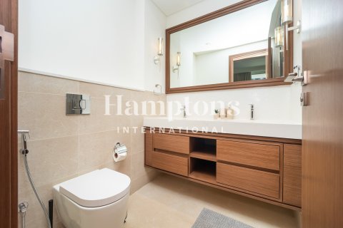 Apartment in Dubai Harbour, Dubai 3 bedrooms, 178.27992797 sq.m. № 101360 - photo 2
