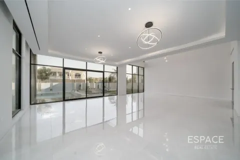 Villa en Jumeirah Park, Dubai, 6 dormitorios, 687 m², № 122529 - foto 4