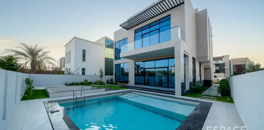 Villa en Jumeirah Park, Dubai, 6 dormitorios, 687 m², № 122529