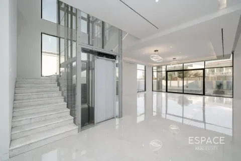 Villa en Jumeirah Park, Dubai, 6 dormitorios, 687 m², № 122529 - foto 3