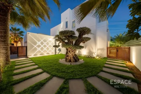 Villa en Arabian Ranches, Dubai, 5 dormitorios, 511 m², № 122527 - foto 15