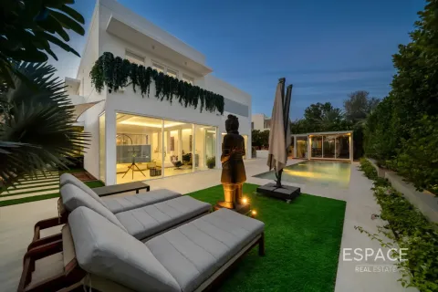 Villa in Arabian Ranches, Dubai 5 bedrooms, 511 sq.m. № 122527